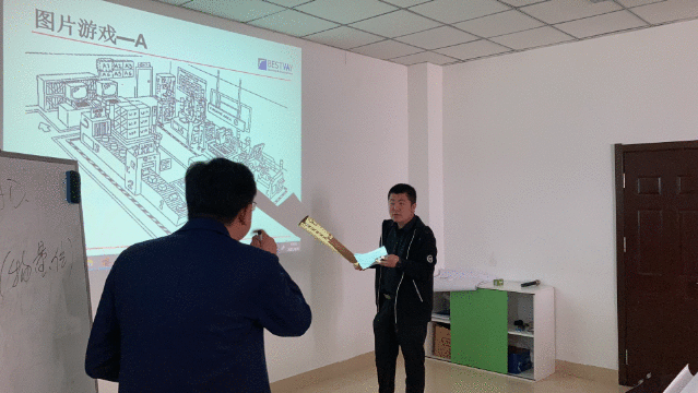 1619495000263726.gif 合影1.gif